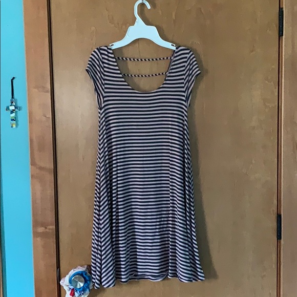 Cute dress - Picture 1 of 2